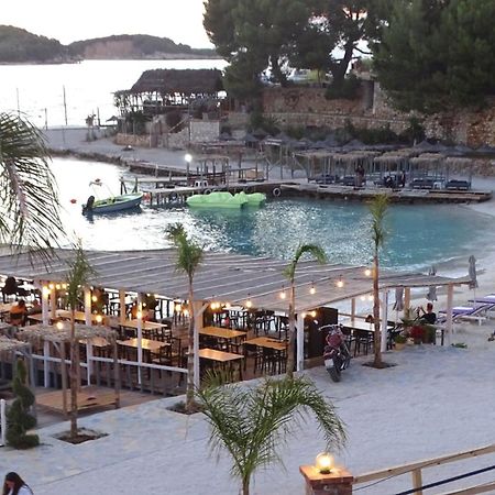 Melina'S Seaside Retreat Aparthotel Ksamil Bagian luar foto