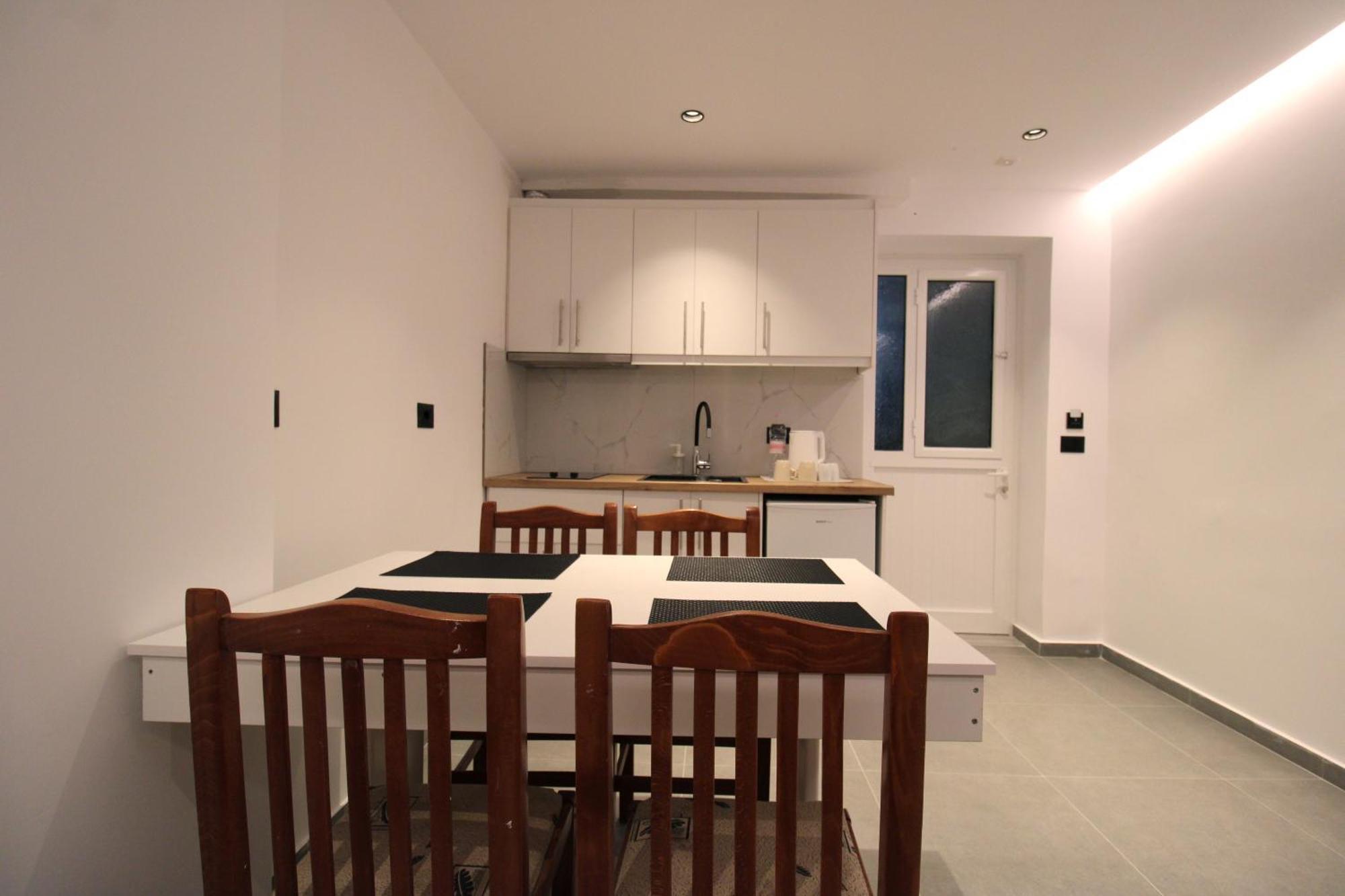 Melina'S Seaside Retreat Aparthotel Ksamil Bagian luar foto