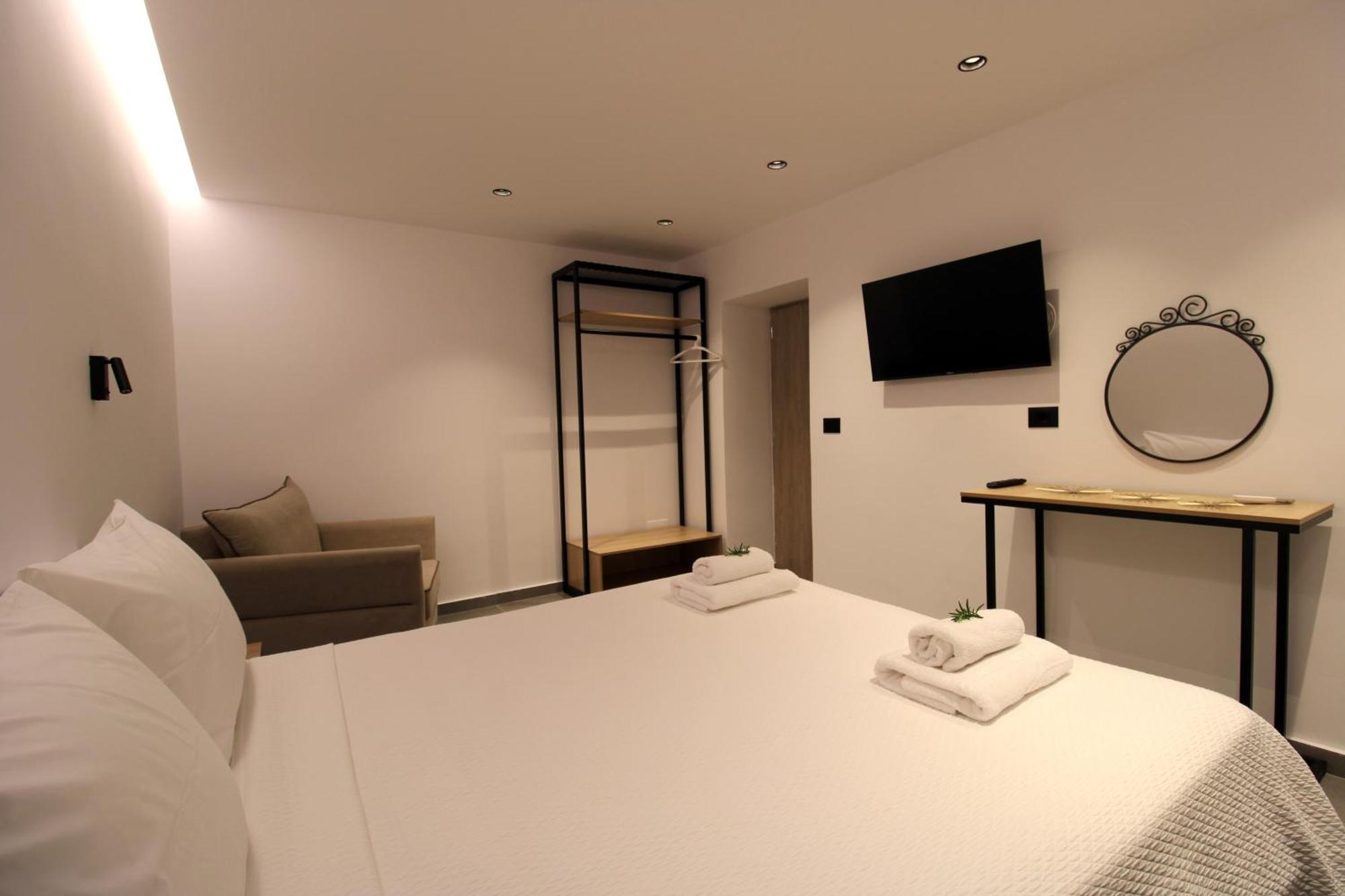 Melina'S Seaside Retreat Aparthotel Ksamil Bagian luar foto