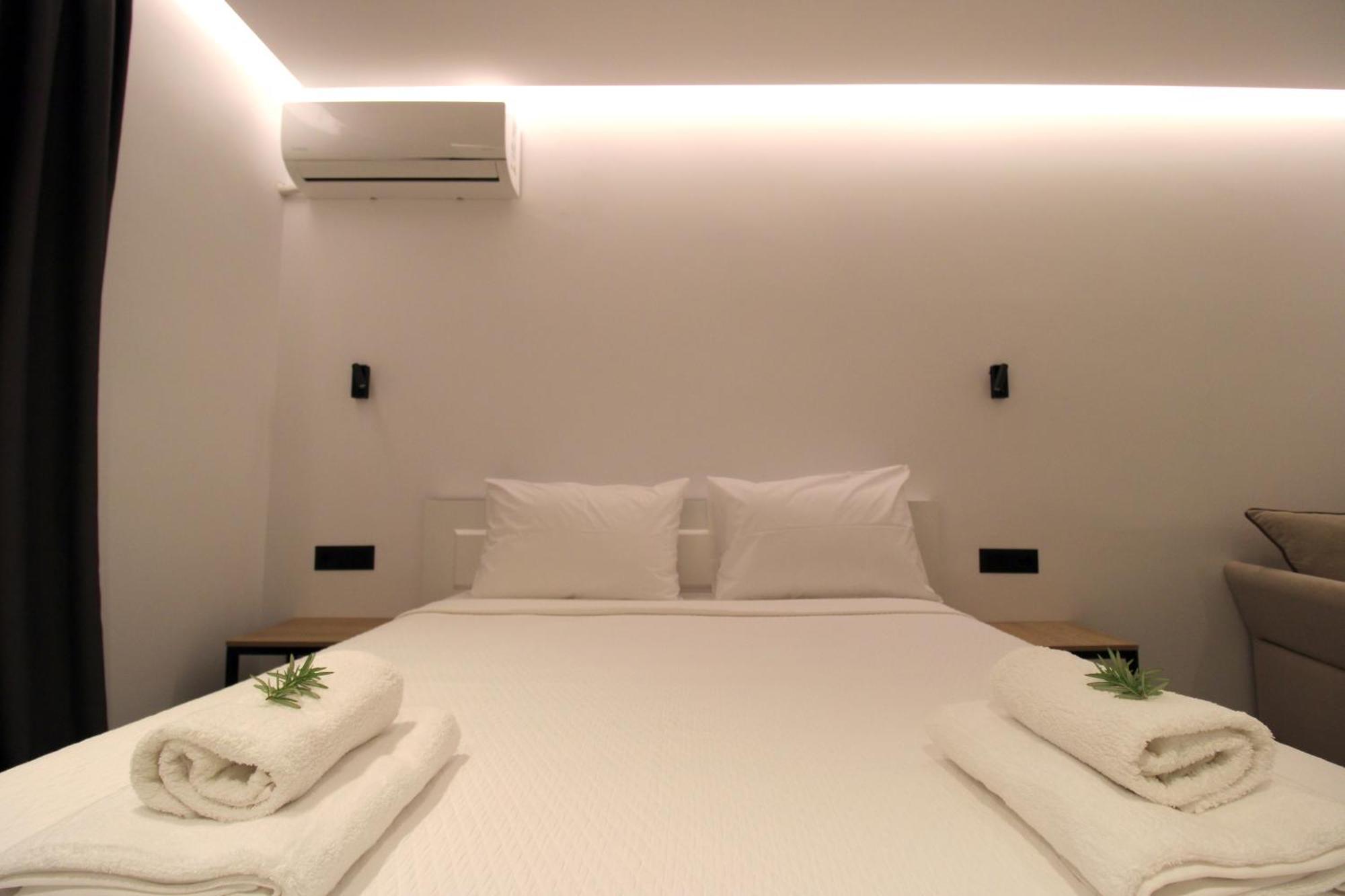 Melina'S Seaside Retreat Aparthotel Ksamil Bagian luar foto