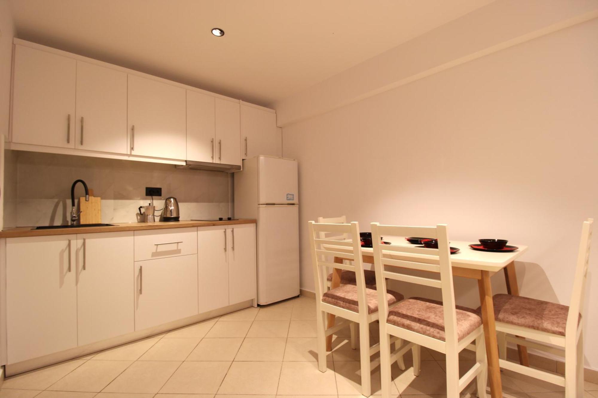 Melina'S Seaside Retreat Aparthotel Ksamil Bagian luar foto