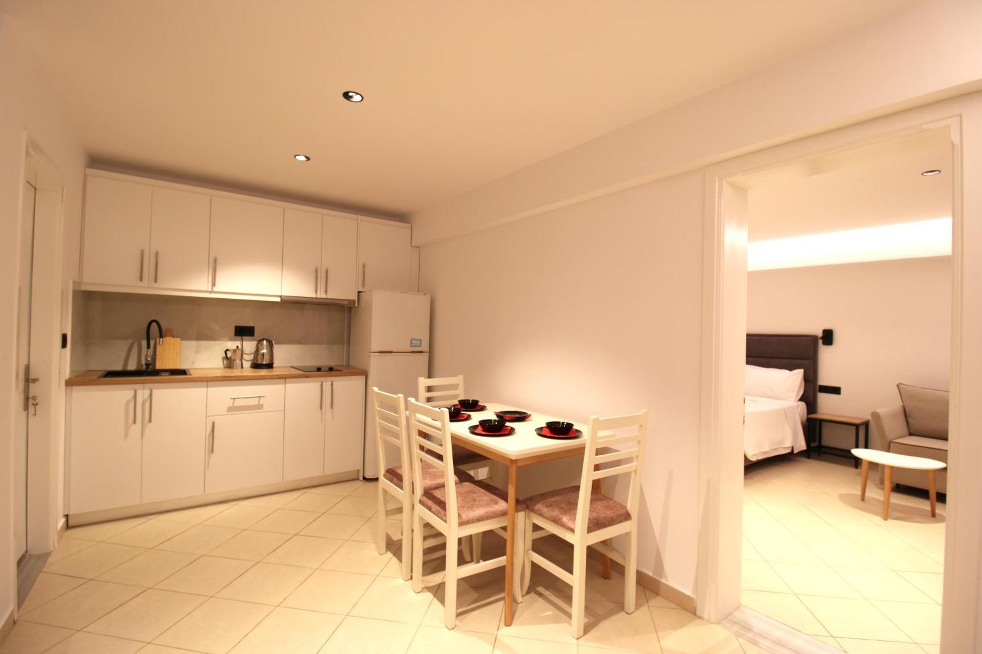 Melina'S Seaside Retreat Aparthotel Ksamil Bagian luar foto