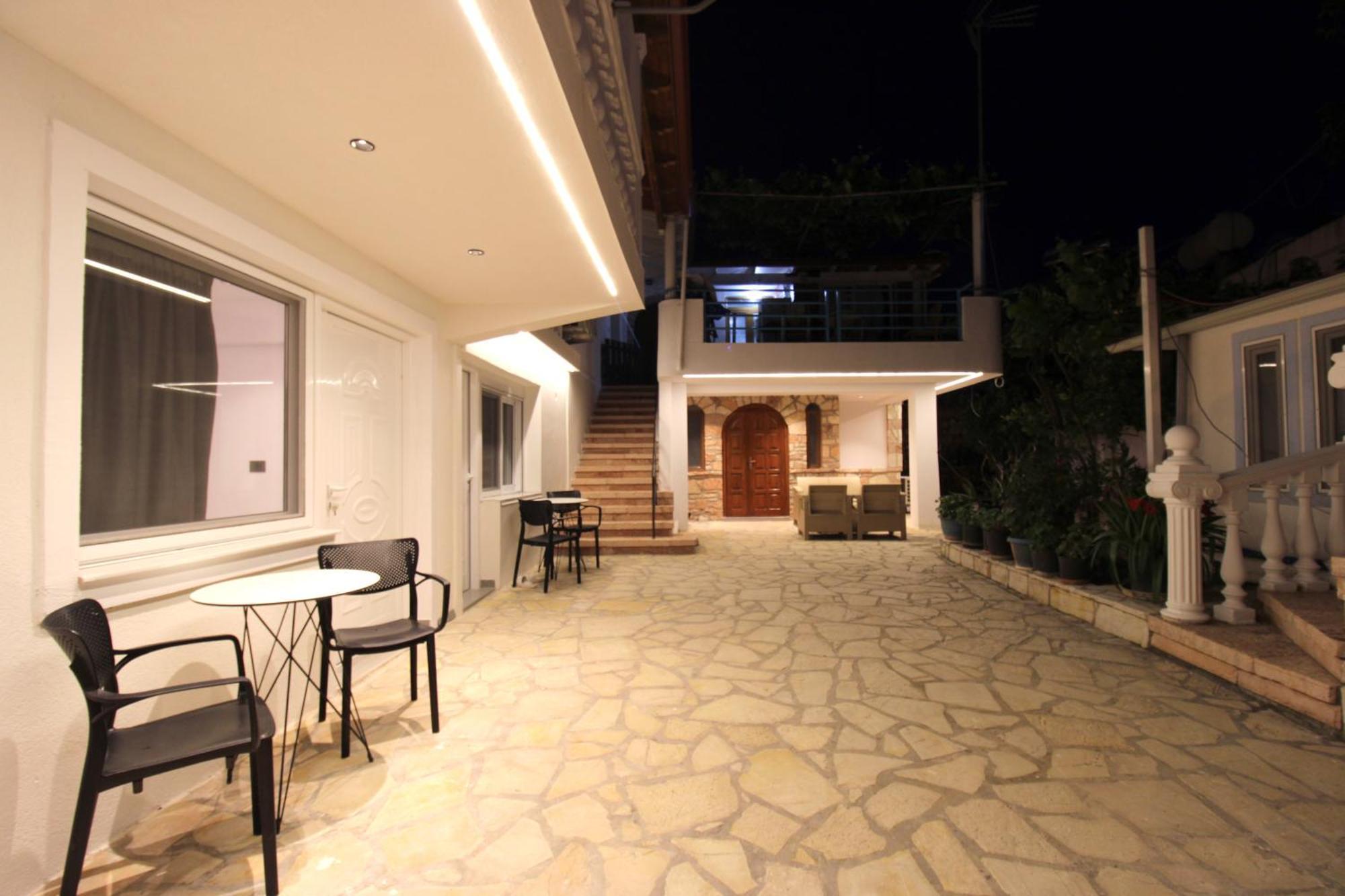 Melina'S Seaside Retreat Aparthotel Ksamil Bagian luar foto