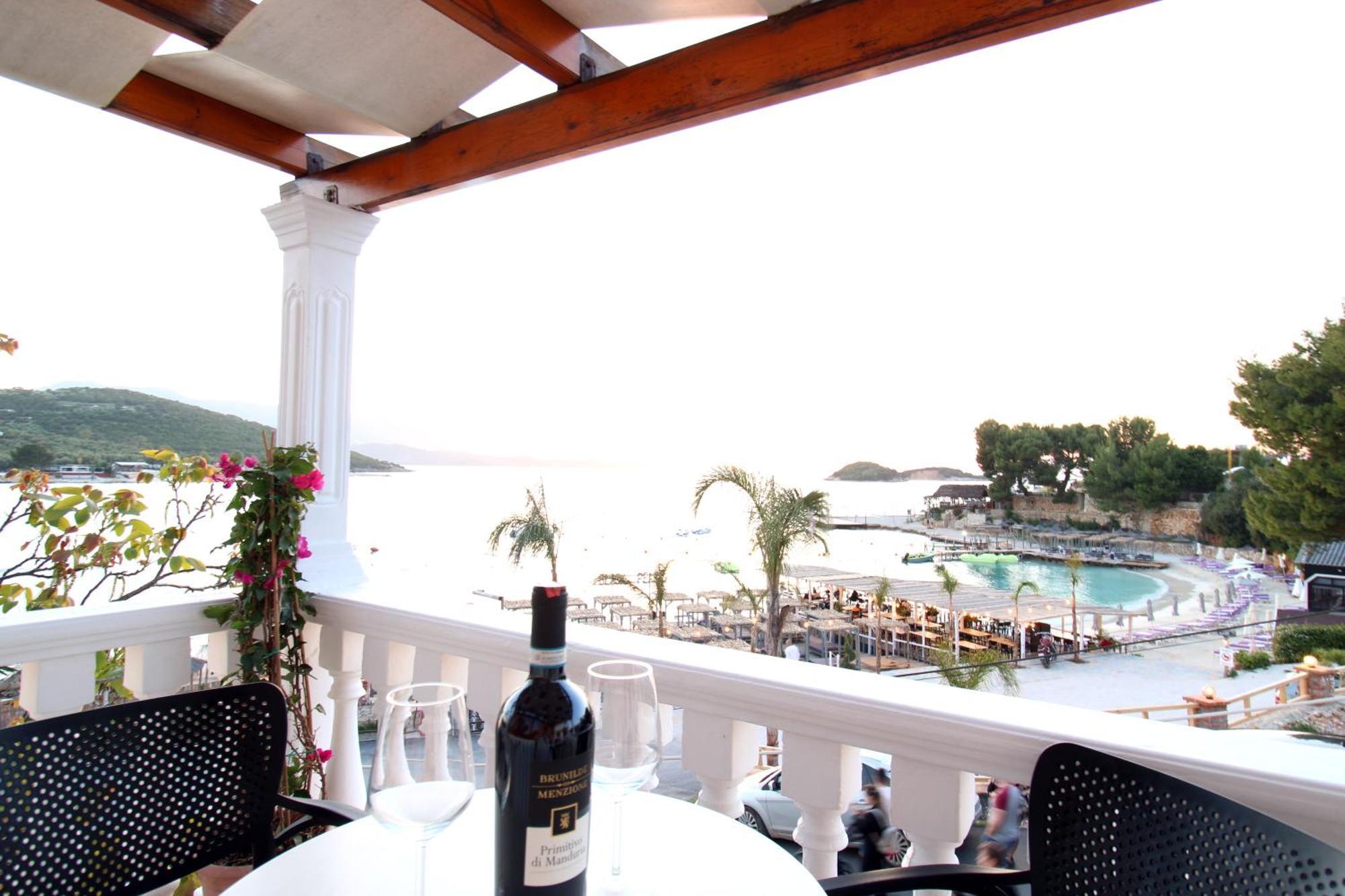 Melina'S Seaside Retreat Aparthotel Ksamil Bagian luar foto