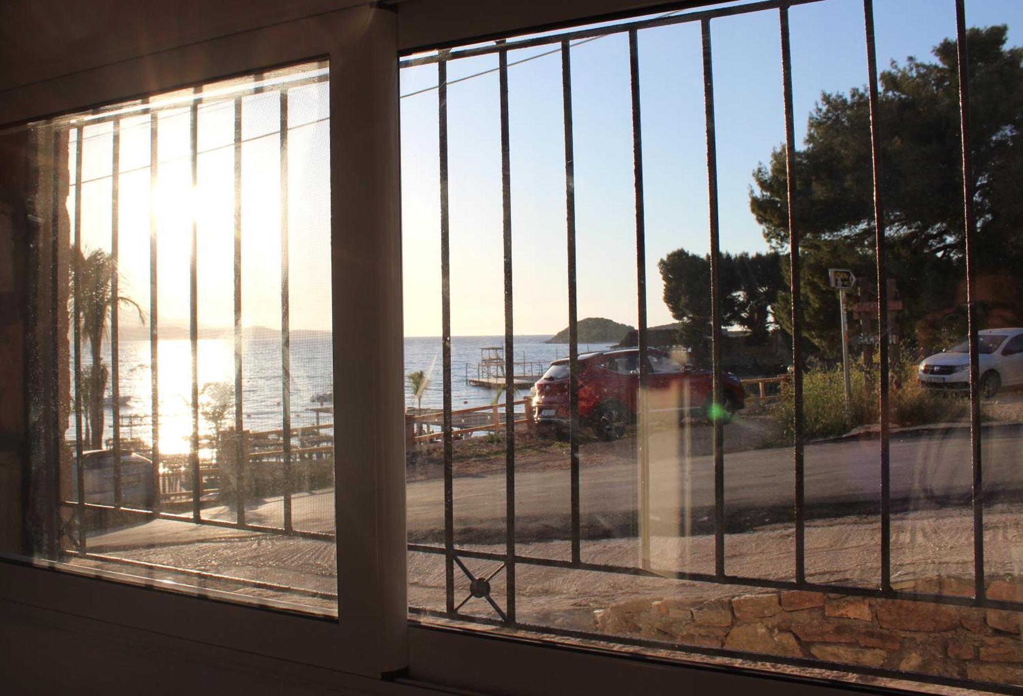 Melina'S Seaside Retreat Aparthotel Ksamil Bagian luar foto