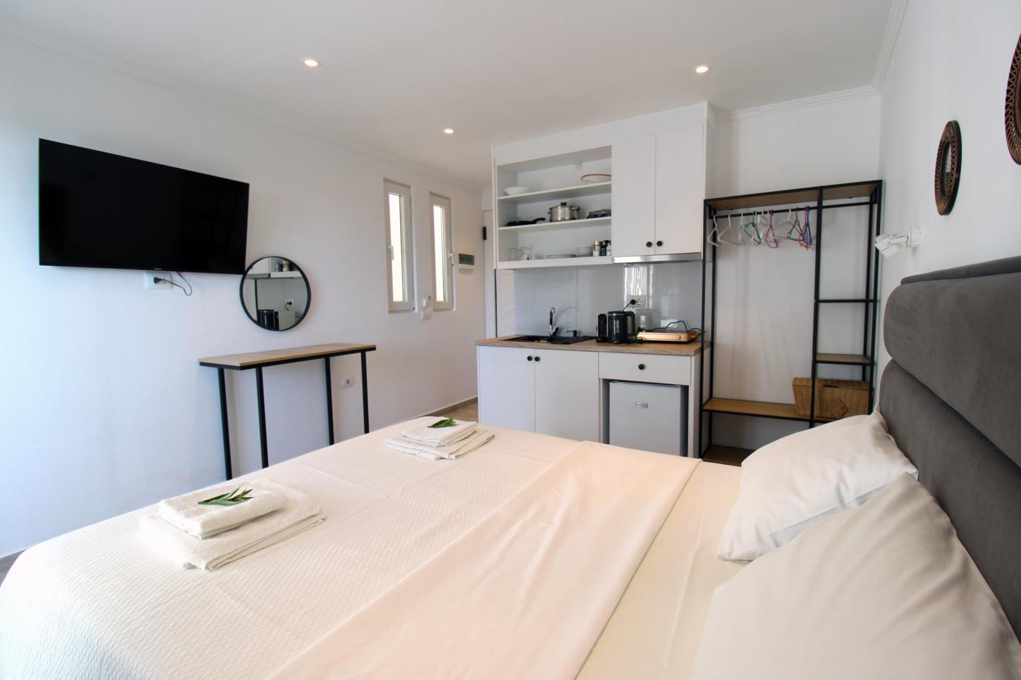 Melina'S Seaside Retreat Aparthotel Ksamil Bagian luar foto