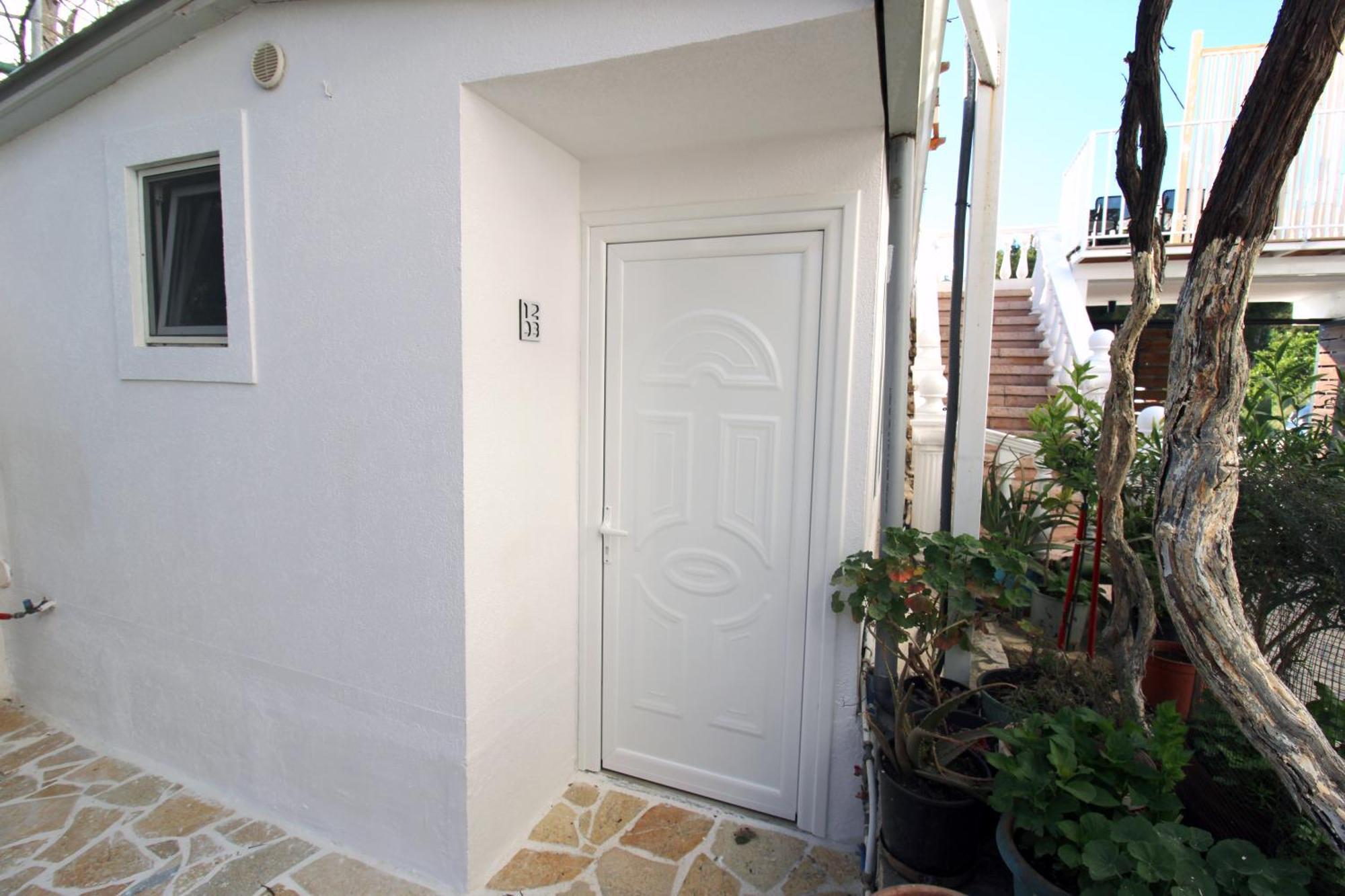 Melina'S Seaside Retreat Aparthotel Ksamil Bagian luar foto