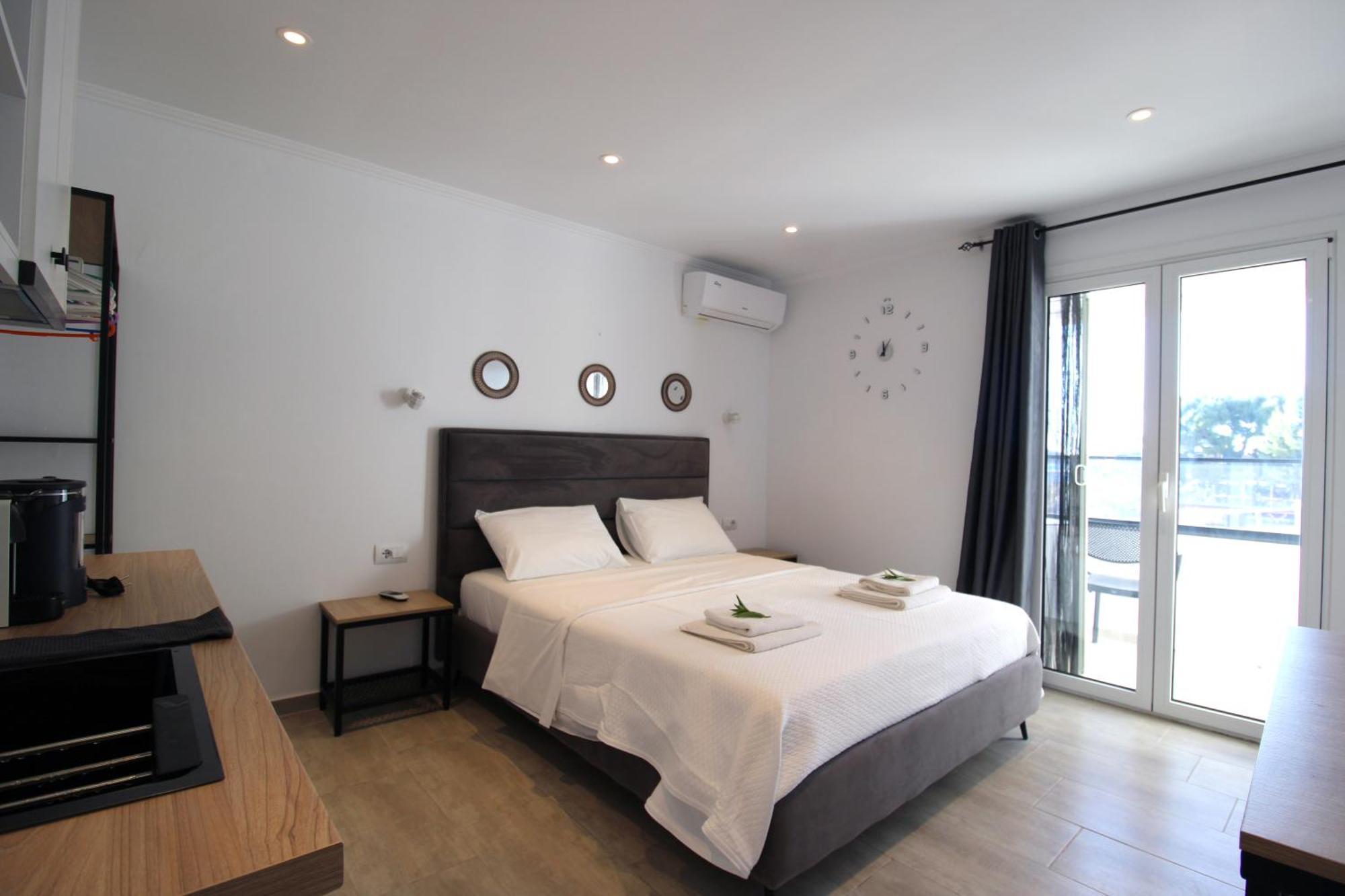 Melina'S Seaside Retreat Aparthotel Ksamil Bagian luar foto